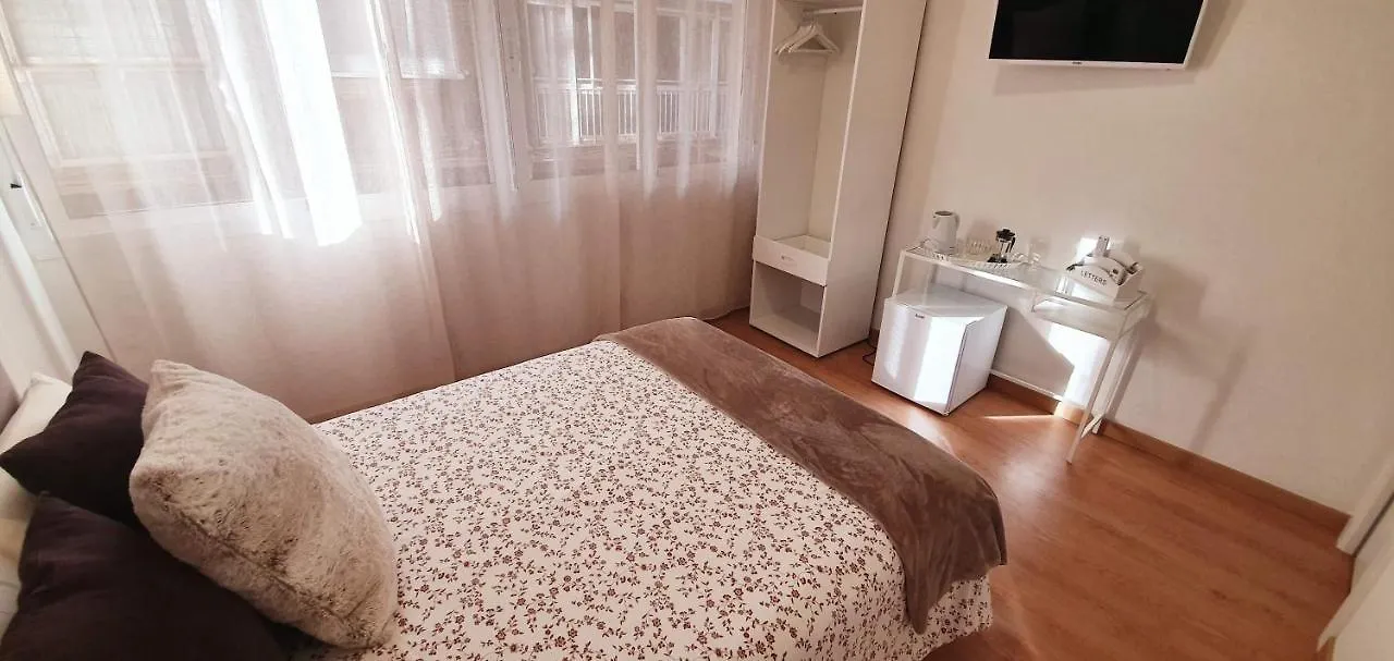 ** Guest house Fan Rooms Galvez Malaga Spain